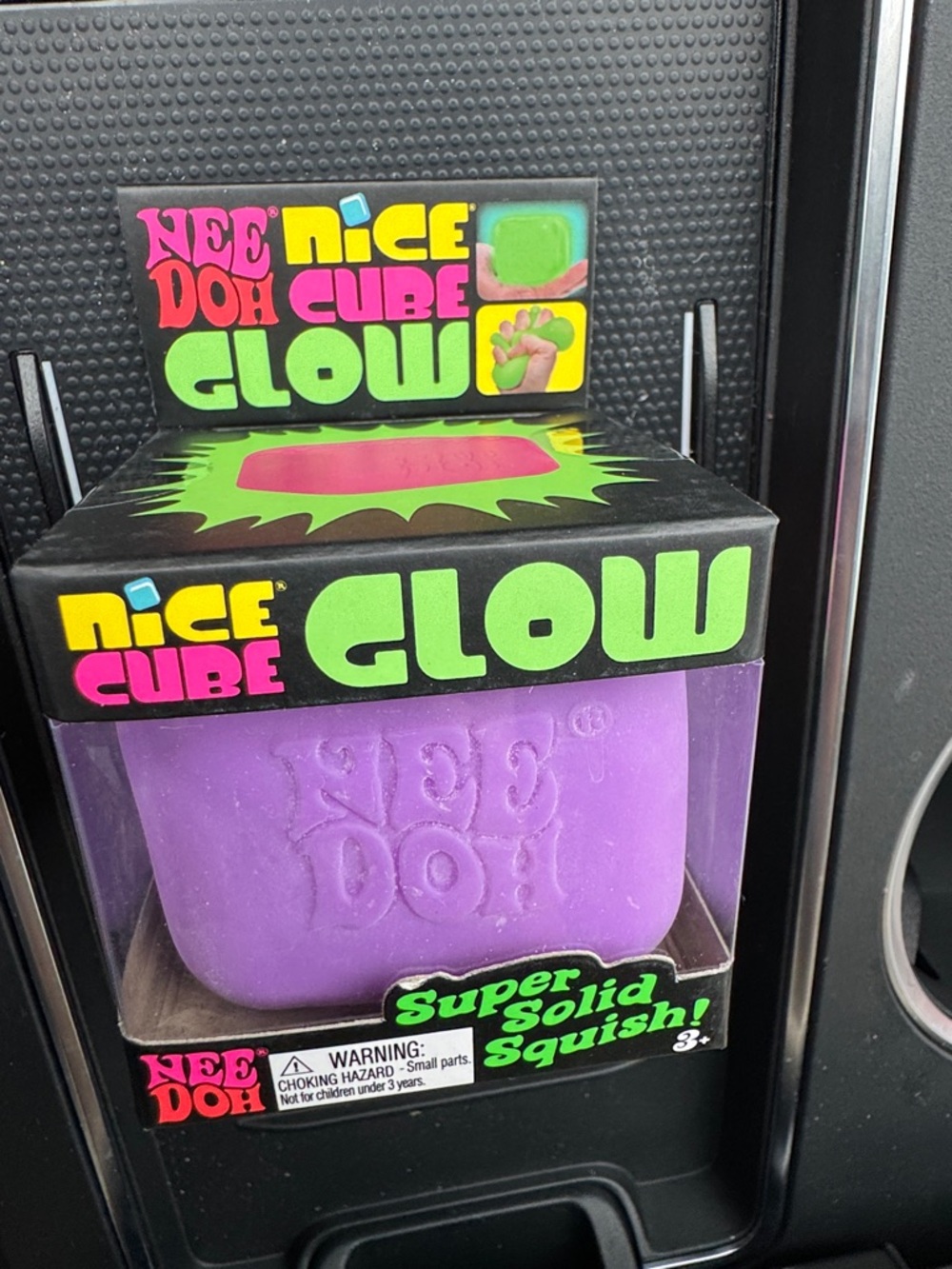 Nice Cube Glow Super Solid Squish - Purple
